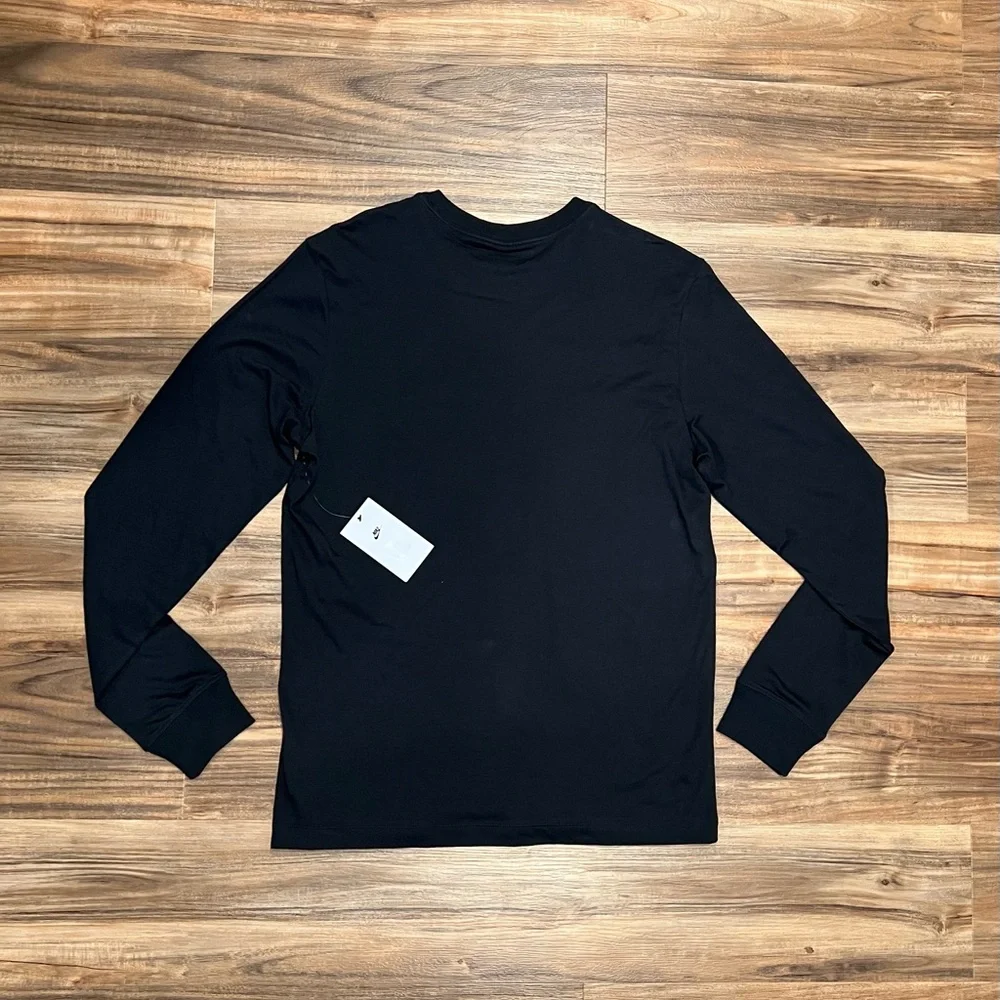 NWT Nike Men’s Black Long Sleeve Shirt The Nike Tee with Logo Size M